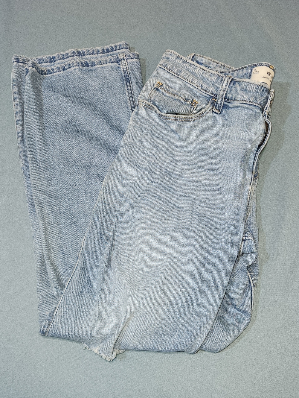 Hollister Womens Low Rise Relaxed Straight Jeans. 10 Long.